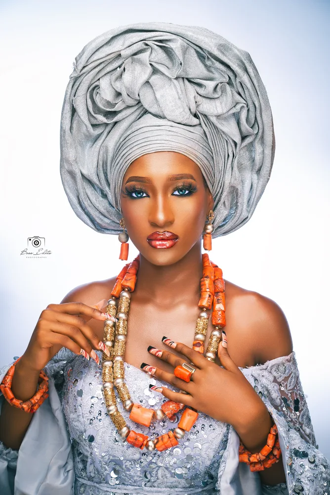 Regal Silver Gele & Coral Beads